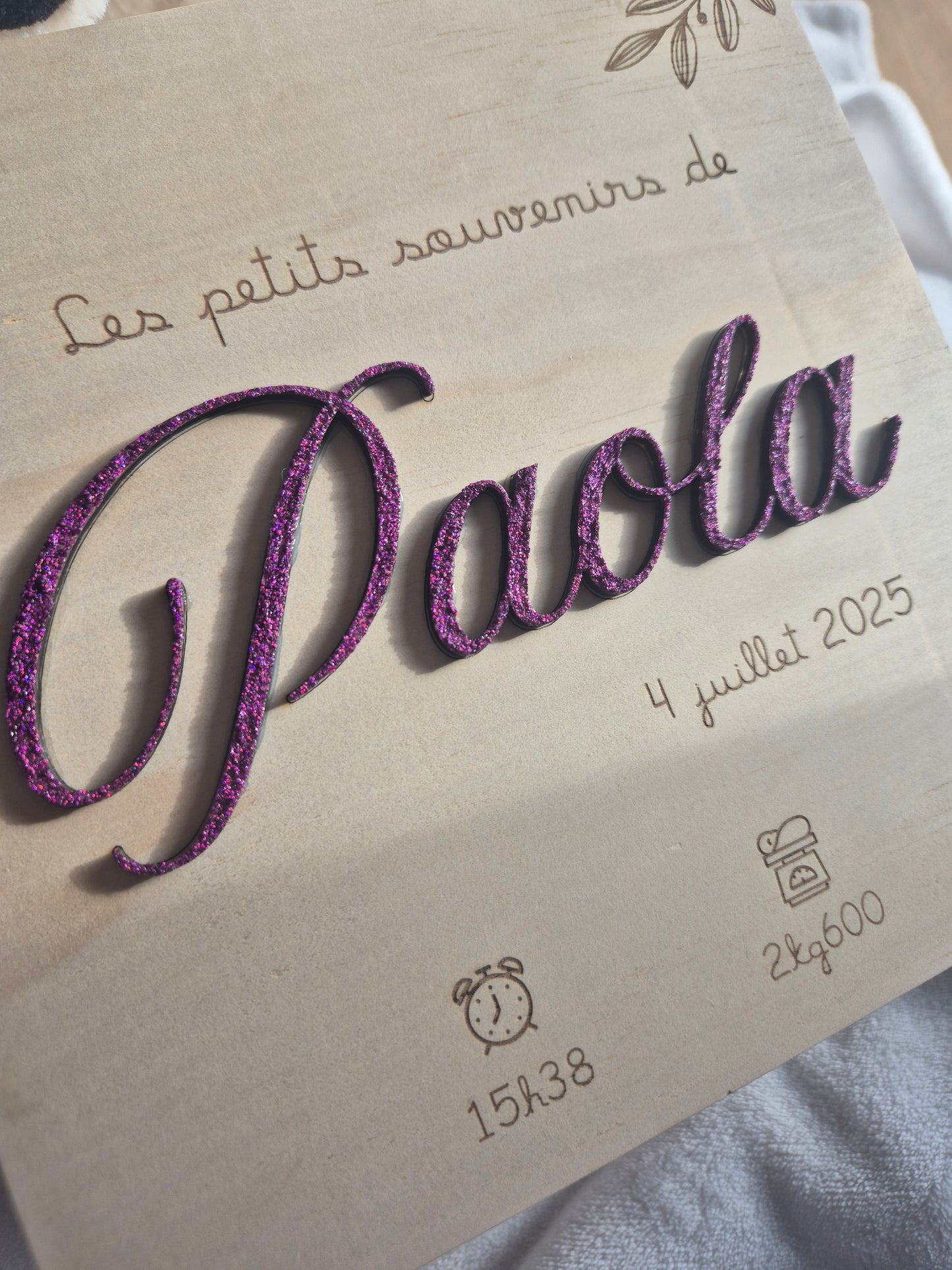Boîte souvenir naissance personnalisée – En bois gravé