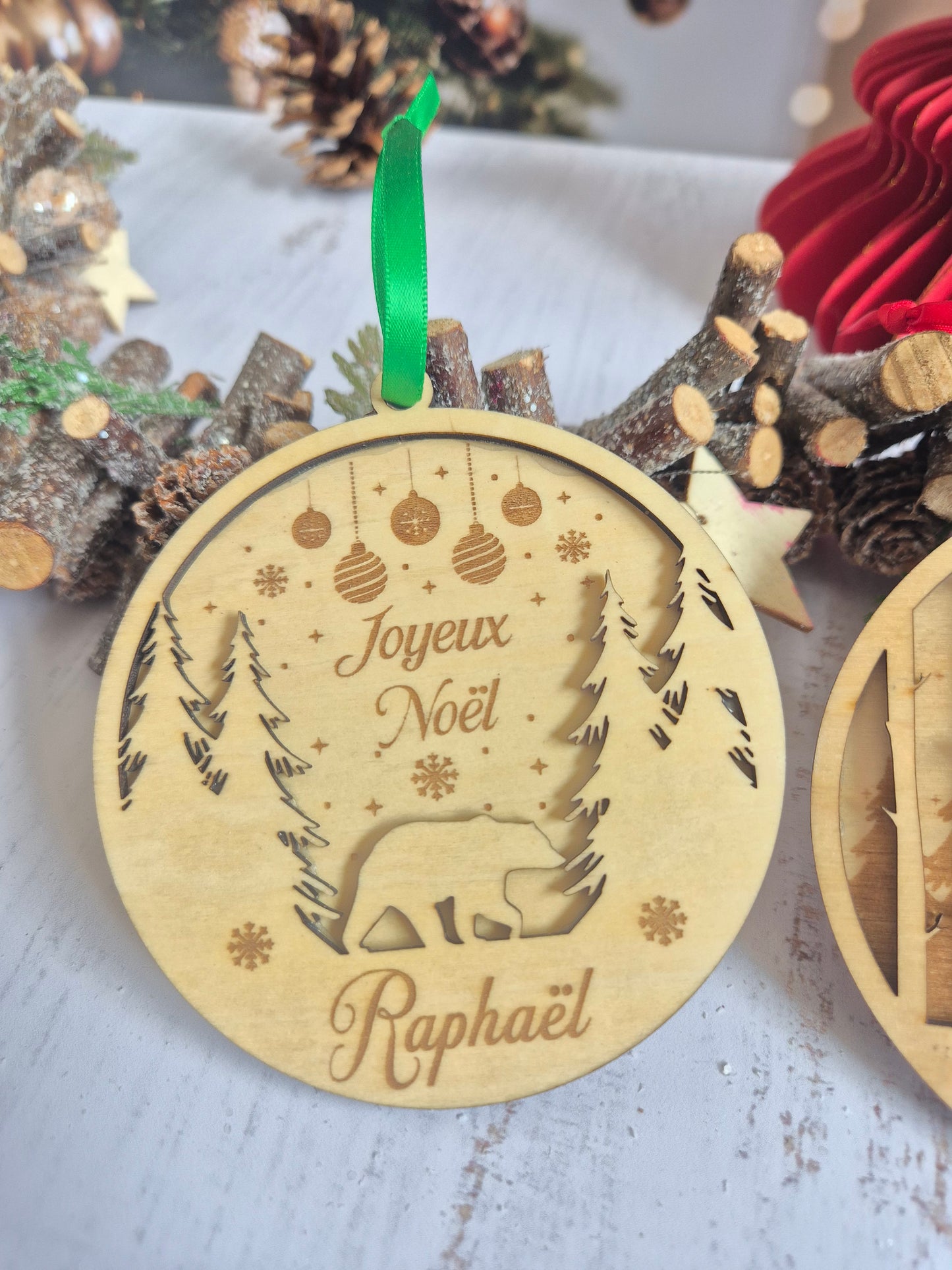 Boule de Noël « Paysage enchanté » – En bois relief, fait main