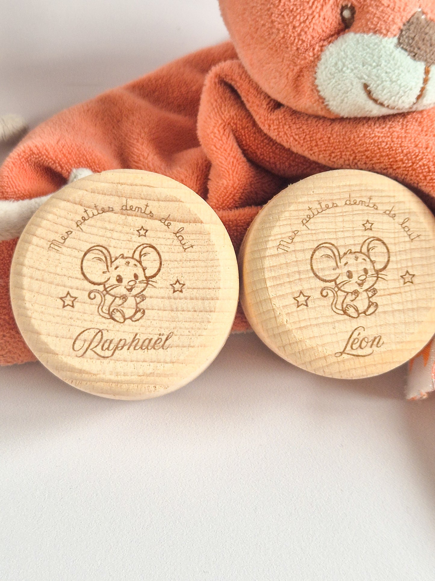 Boîte à dents personnalisée en bois